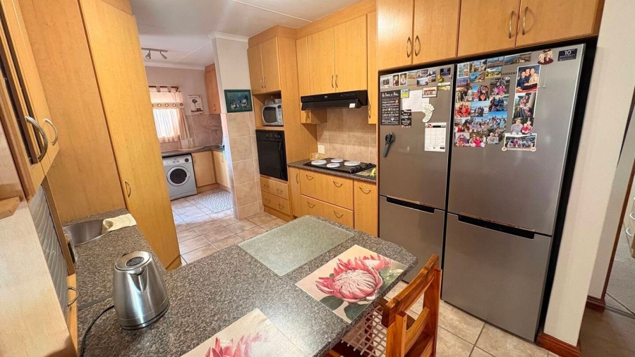 3 Bedroom Property for Sale in Fraaiuitsig Western Cape
